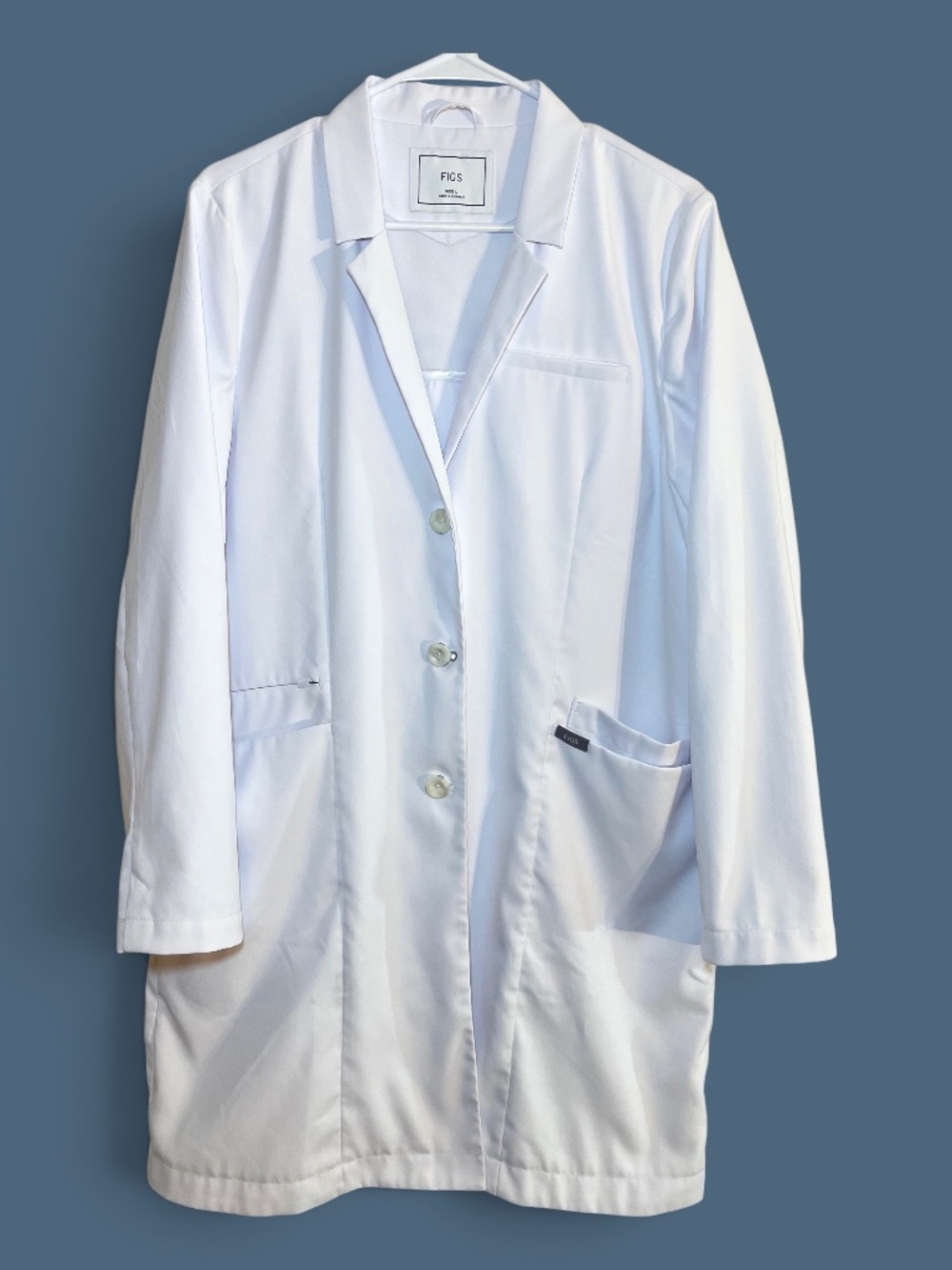 Figs White Bellevue Lab Coat Size L NWOT